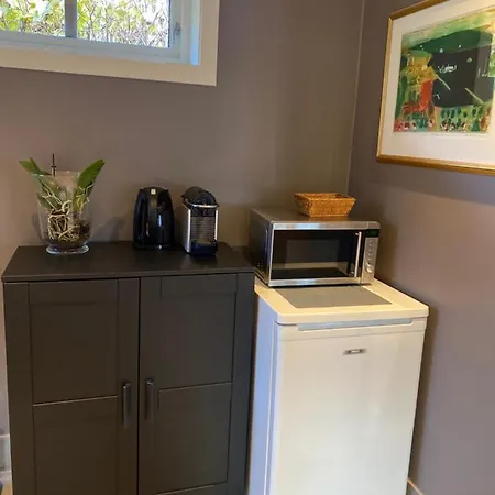 Apartamento Charming Near Centre - Free Parking, Ev Station Available