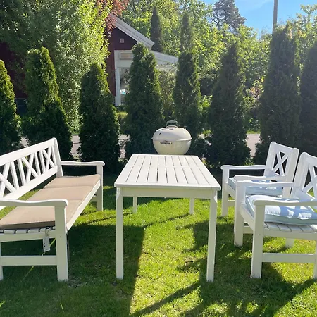 Charming Guesthouse Near City Centre - Free Parking, Ev Char סאנדפיורד